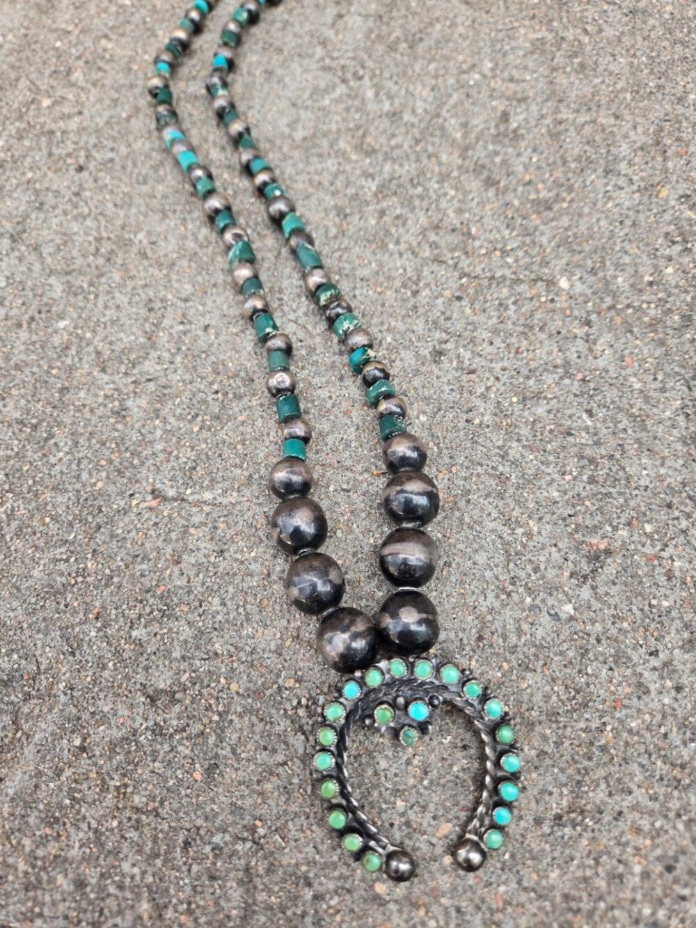 Vintage 1940's Fox Turquoise Naja on Handmade Beads - Picture 6 of 6